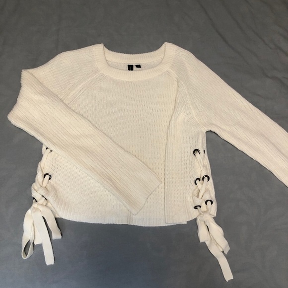 Sweater - Picture 2 of 5